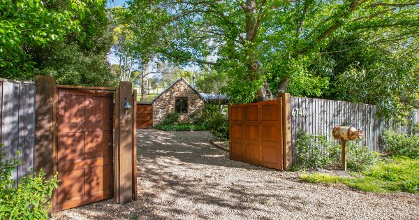 Former goldfields hotel and lockup transformed into a modern home