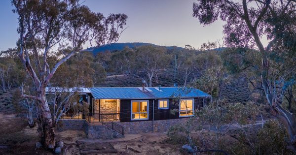 New alpine cottages on Lake Jindabyne the perfect mountain getaway