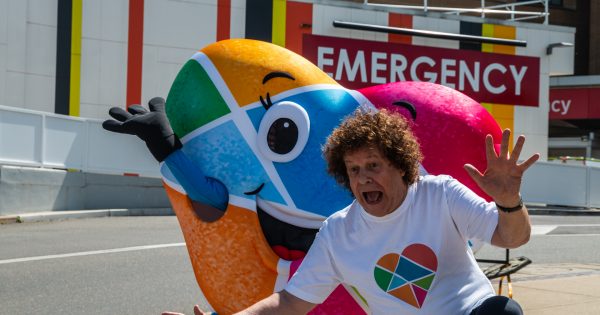 Leo Sayer encourages Canberrans to be life savers