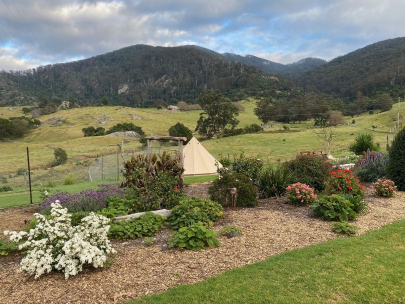 Glamping, Mountain View Farm