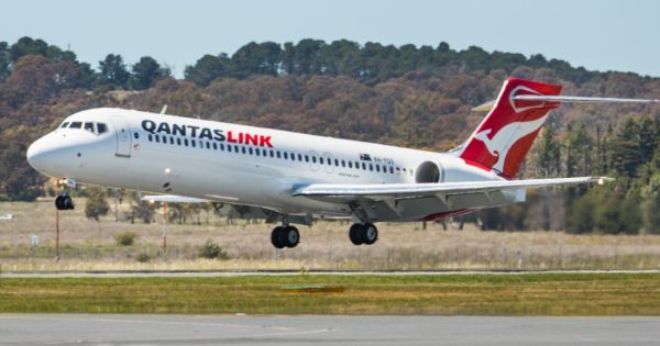 Qantas promises more reliable service on Canberra to Sydney route