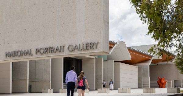 National Portrait Gallery evacuated