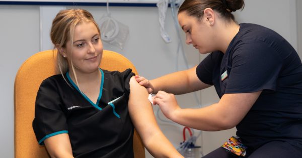 Canberrans asked to remain patient and calm during vaccine rollout 