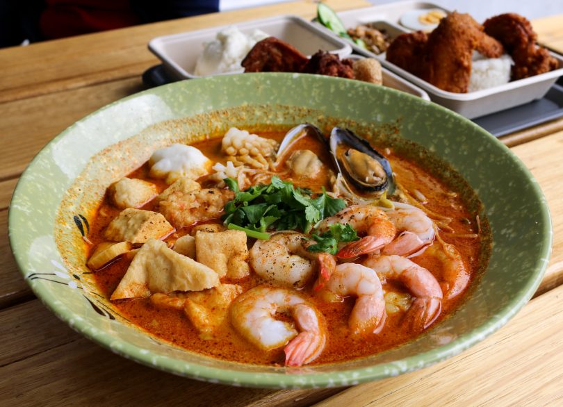 Seafood laksa