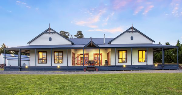 Iconic Aussie home with the best of old and new in Murrumbateman