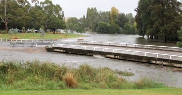 UPDATED: Roads and parks closed across ACT and Queanbeyan, motorists rescued by helicopter