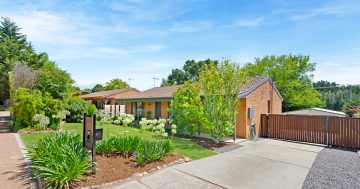 Family living ready to go in Calwell