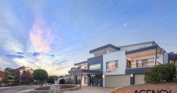 Resort-style property smashes prices records for the Tuggeranong Valley