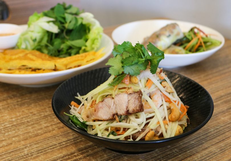 Pawpaw salad with pork and prawns