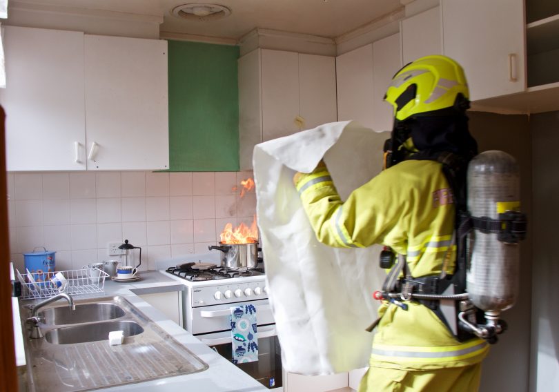 Could You Control A Small House Fire Firefighters Don T Think So Laptrinhx News