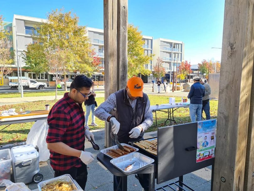 Members of India-Australia Association of Canberra at fundraising barbecue