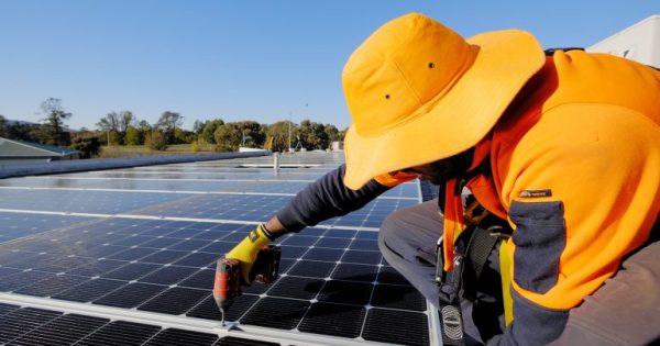 Rooftop solar funding offered to Canberra apartment buildings for first time