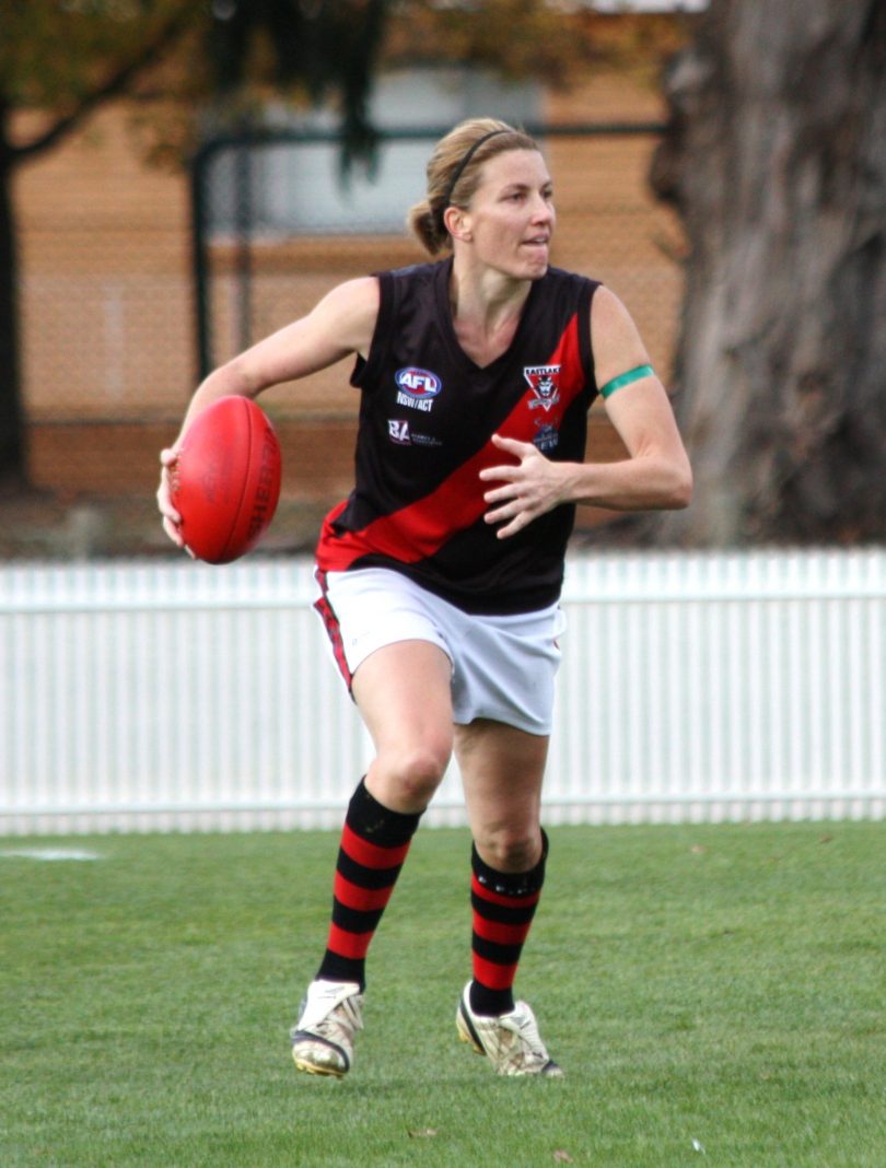 Melissa Backhouse playing for Eastlake Demons