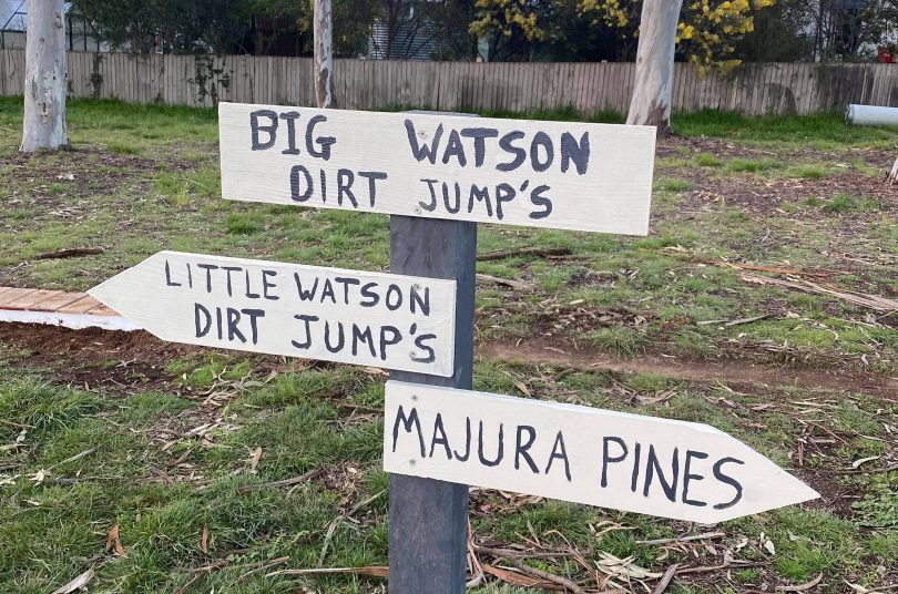 Signage for bike tracks in Watson