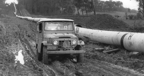 The story of the Toyota LandCruiser, the car that built Australia's engineering wonder