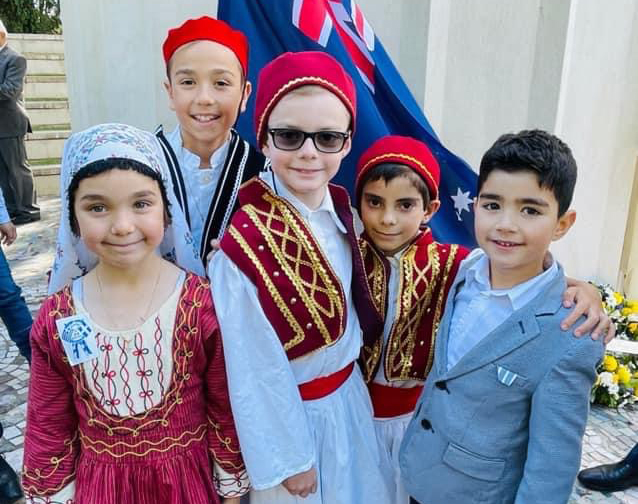 Children in traditional Greek clothing