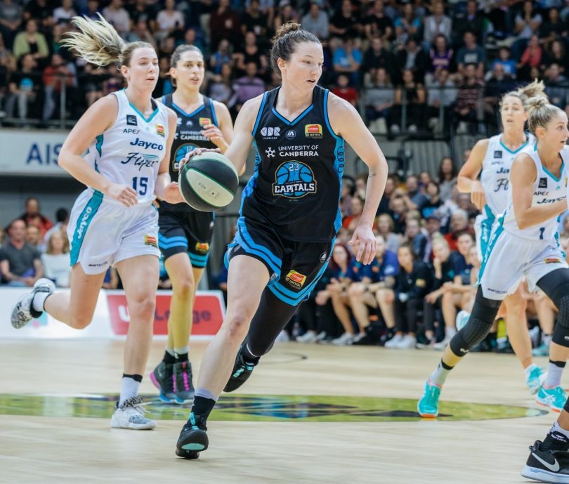 Kelsey Griffin in action for the University of Canberra Capitals