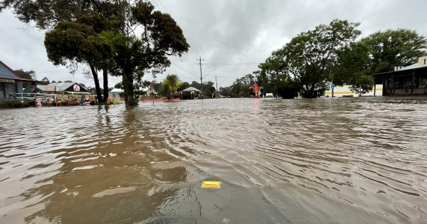 Intense rainfall on its way as BOM declares South Coast flooding 'likely'