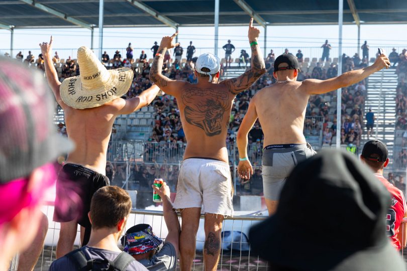 Crowd cheering burnout at Summernats