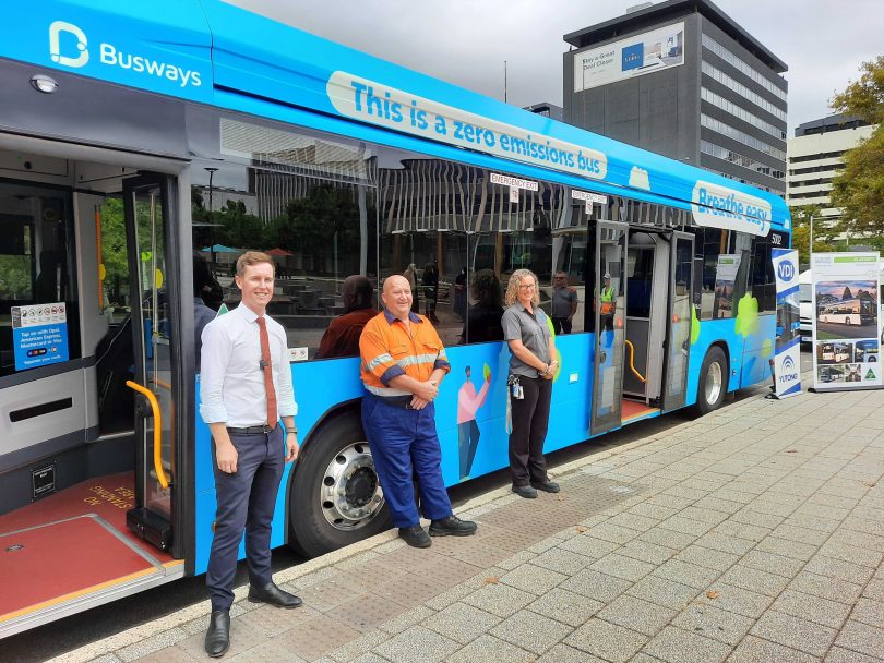 Transport Minister Chris Steel, Transport Canberra driver Katrina McLachlan and mechanic Stuart Shiell with the Transport NSW Custom Denning Element electric bus