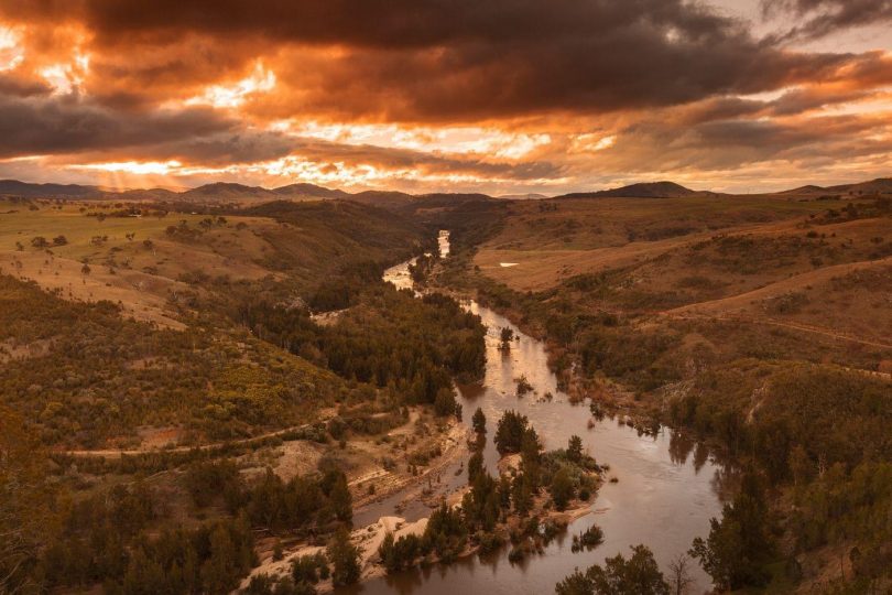 Shepherds Lookout via the Ginninderry Conservation Corridor