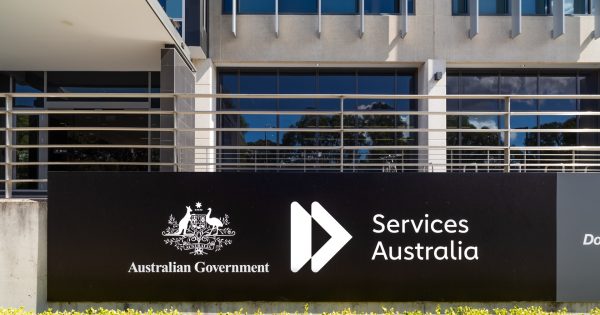 Services Australia lays off hundreds of contractors before Christmas