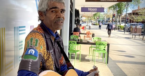 Lawrence 'Lollipop' Barlow is keeping music alive on the streets