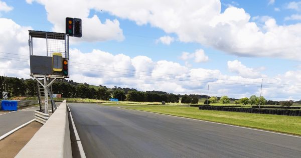 New lease on life or 'freaking disaster'? Goulburn's Wakefield Park racetrack sold