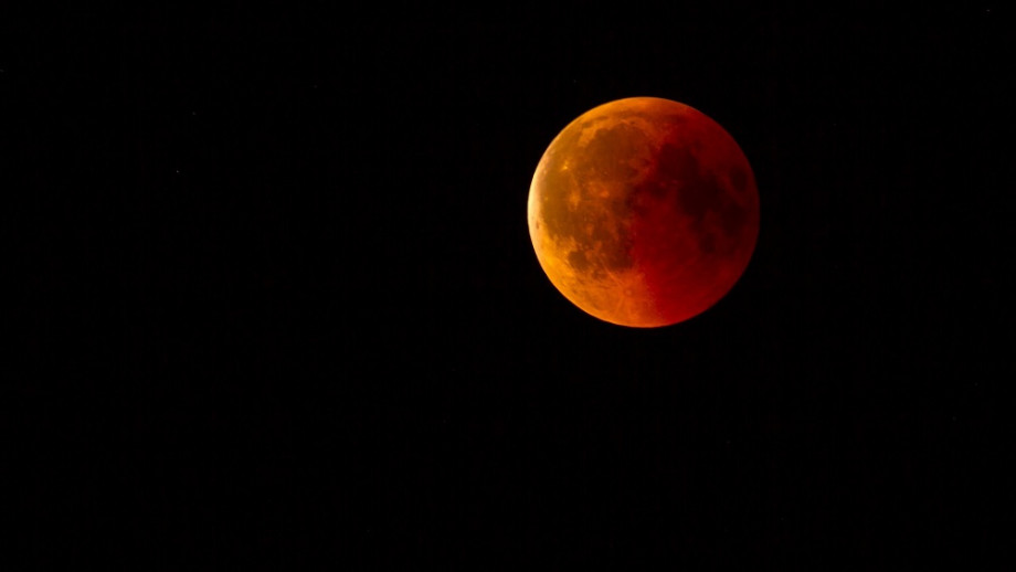 blood moon