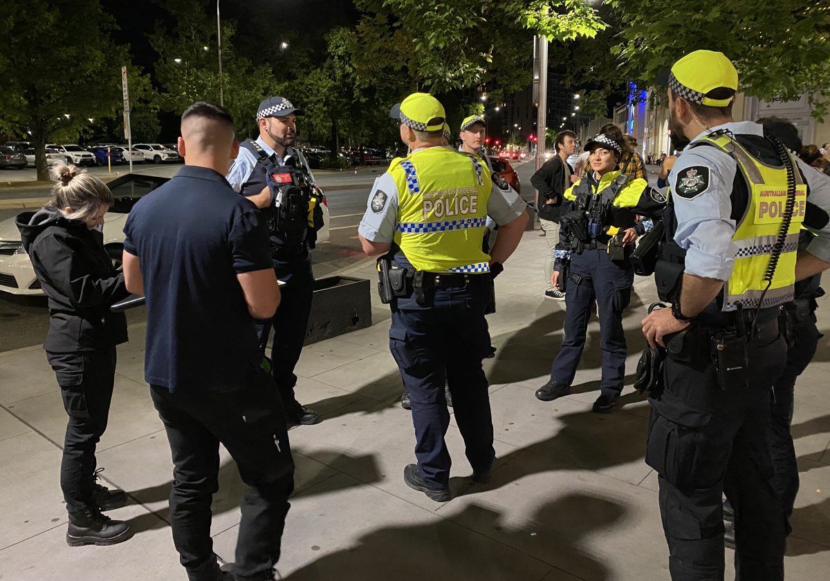 Detective Insp Stephen Ladd briefs officers and Access Canberra inspectors 