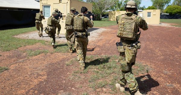 Australian troops prepare to deploy to train Ukrainian recruits