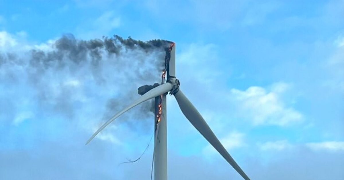 Fiery spectacle as wind turbine ignites near Goulburn | Riotact