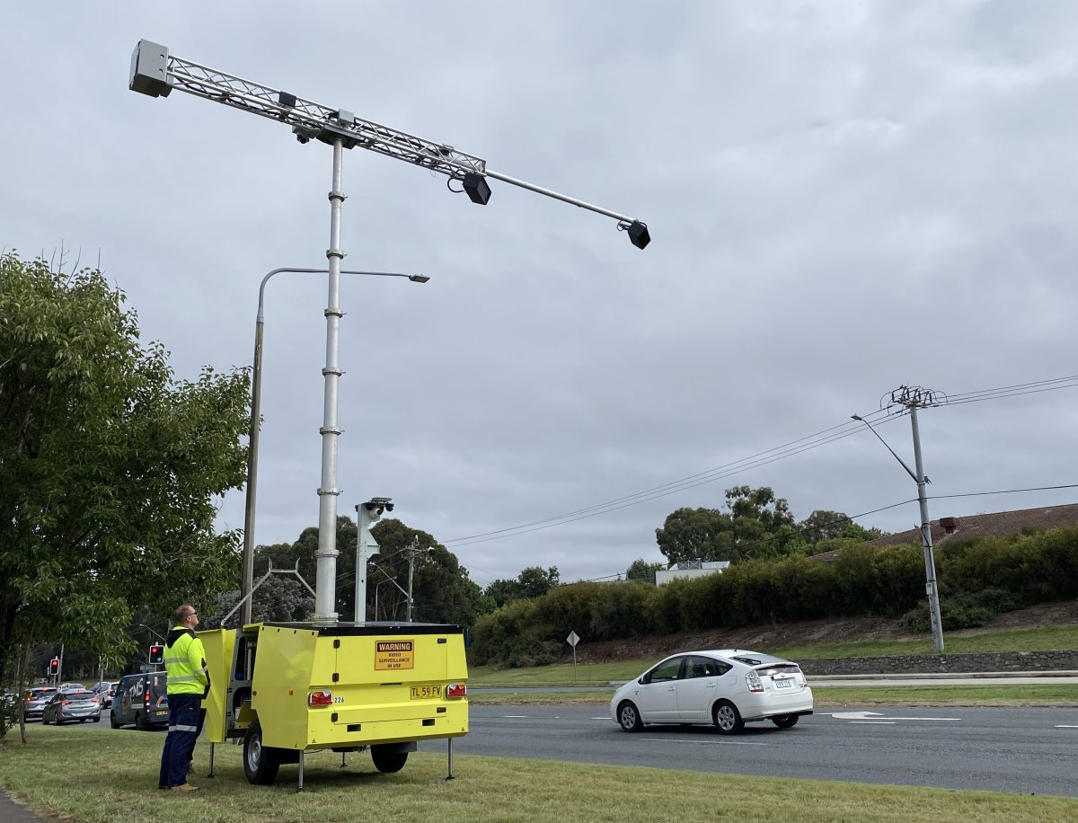 transportable mobile device detection camera