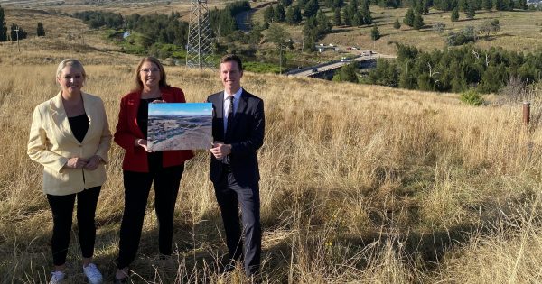 Molonglo River Bridge construction start pushed back, but completion still expected for 2025