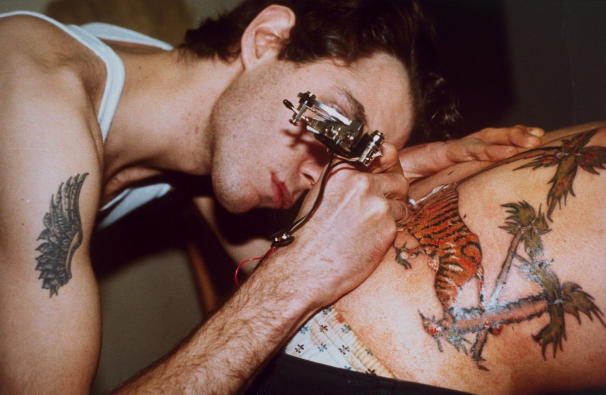 Tattooist at work