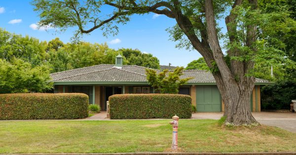 70s charm with modern features in the heart of Canberra