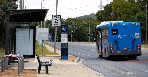 Transport Canberra bus drivers accept pay rise, reject 'tokenistic' offer to increase weekend work