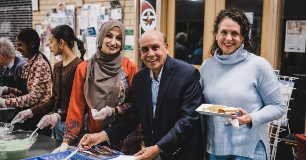 'New chapter in the history of Canberra': Muslims and Christians come together for multi-faith Ramadan feast