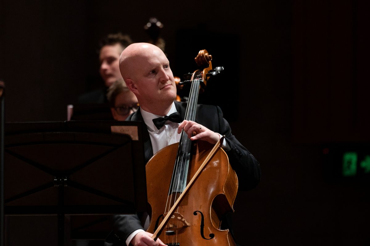 male cellist