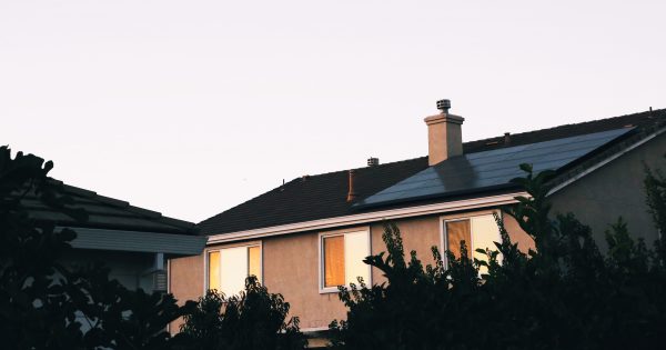 ANU study examines why renters aren't getting the benefits of solar