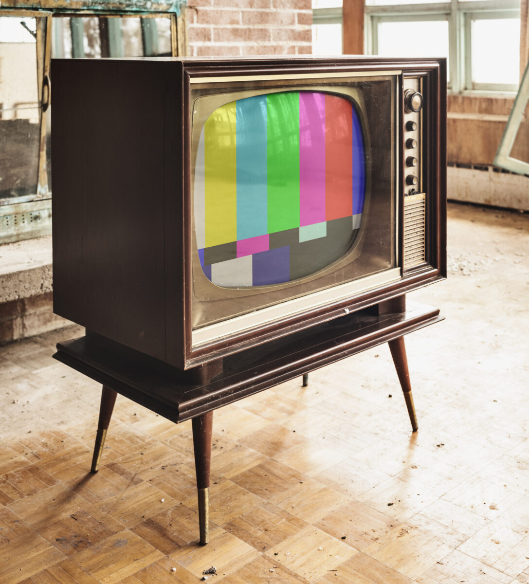 tv with test pattern