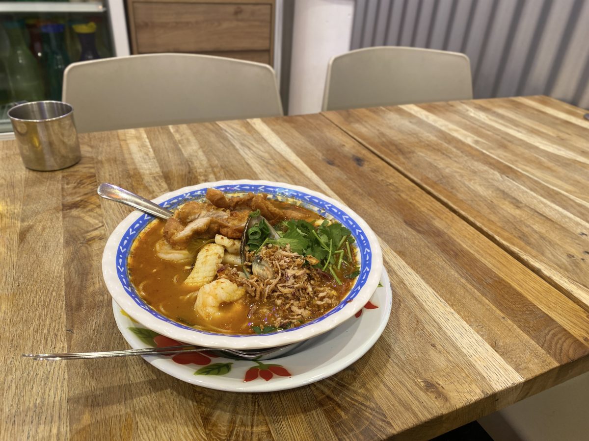 A bowl of Thip's Thai Laksa