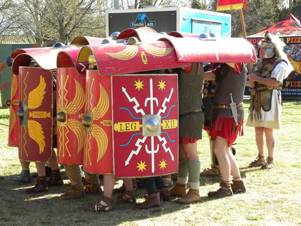 Hear ye, hear ye! Thousands turn out to first-ever Queanbeyan Medieval ...
