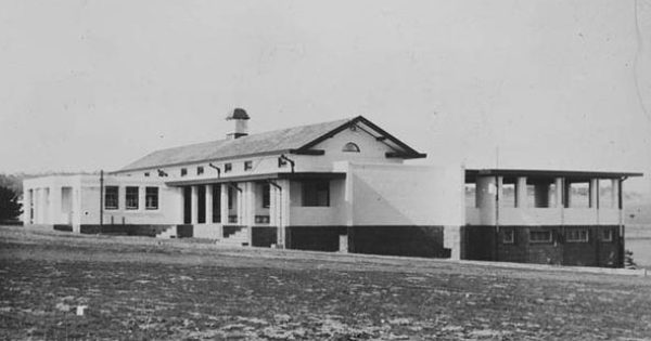 Joyeux anniversaire! Canberra's oldest school - that was also a hospital for nine days - is turning 100
