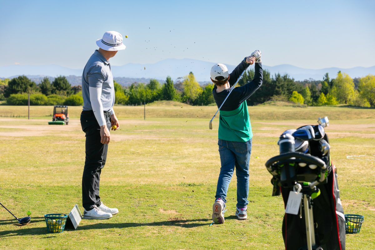 golf pro teaching youth