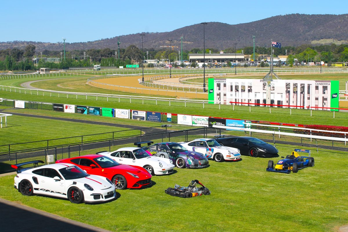 Supercars at Thoroughbred Park