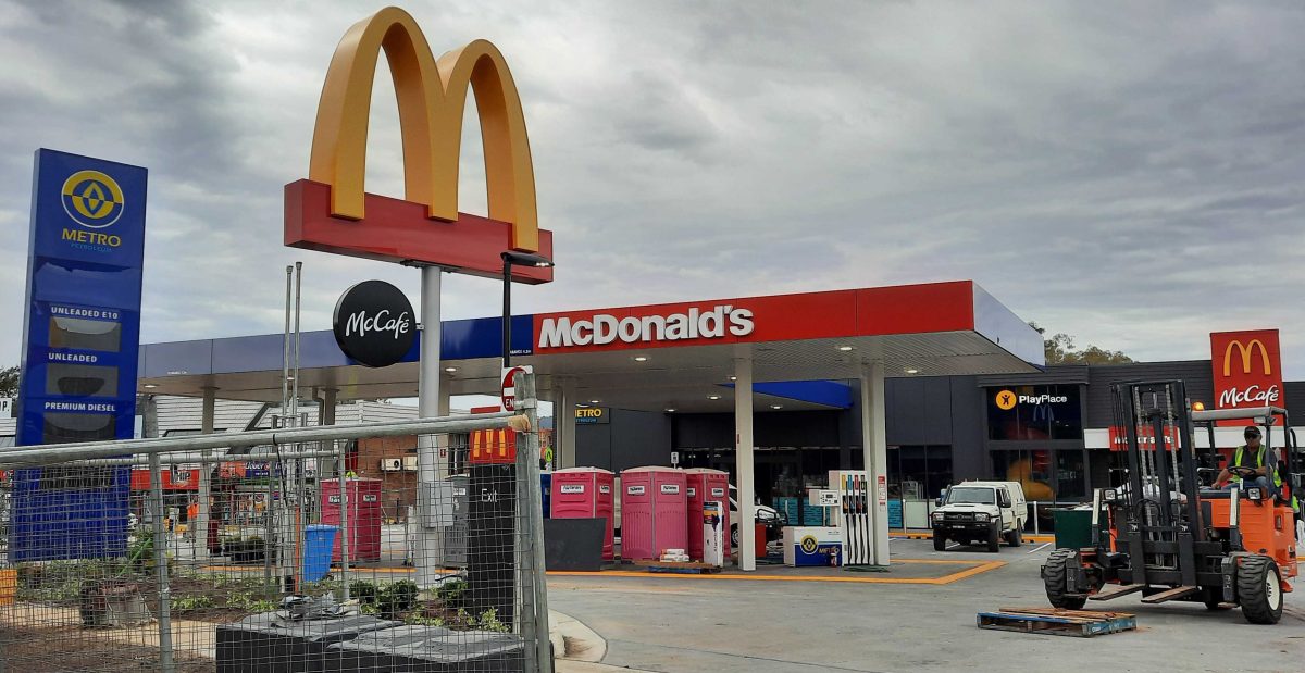 Maccas and servo in Phillip