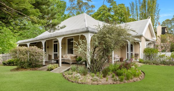 'Nothing quite like it': Berry character cottage comes to market for third time in 130 years