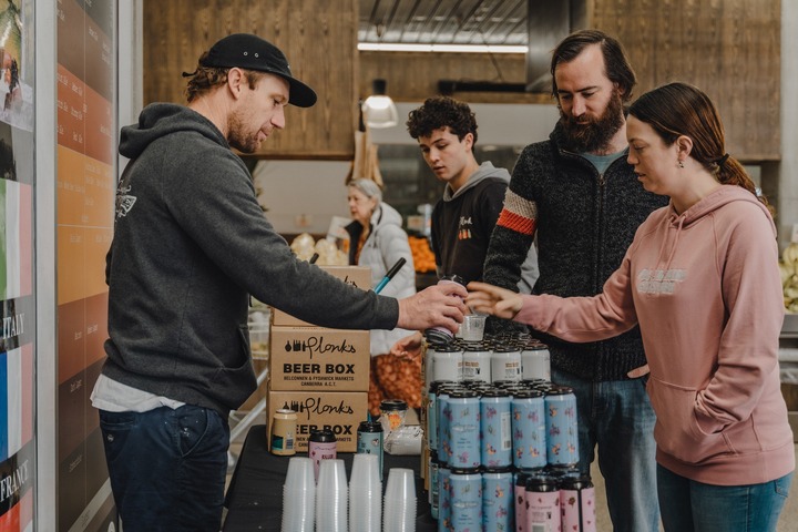 people sampling beer