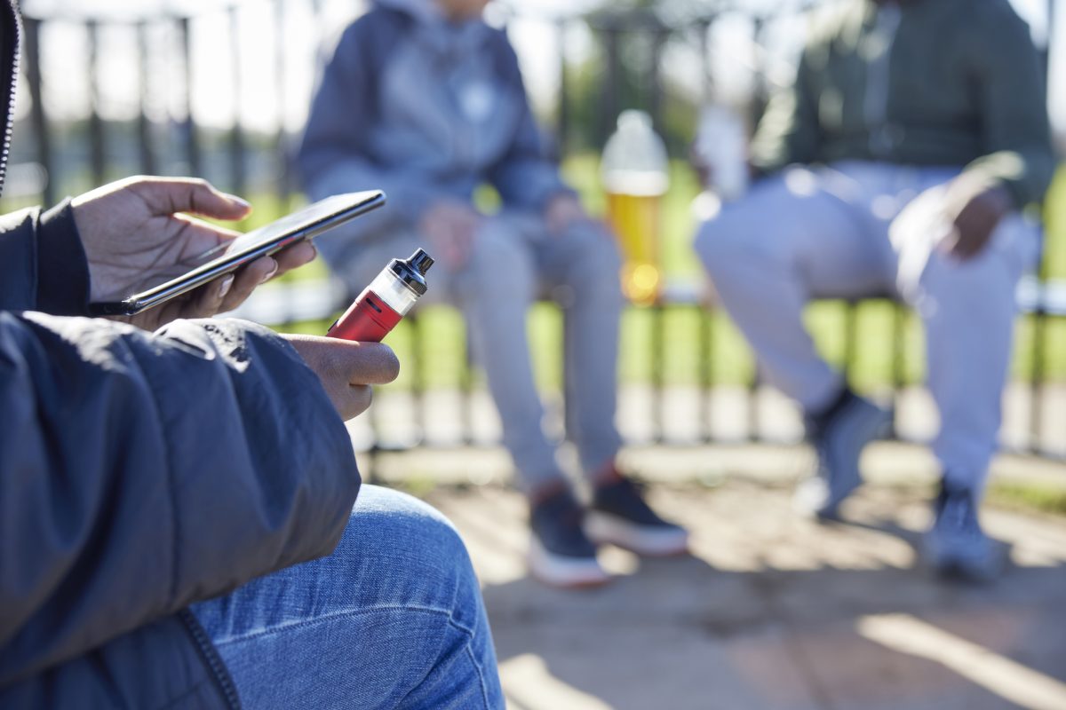 teenagers vaping and drinking